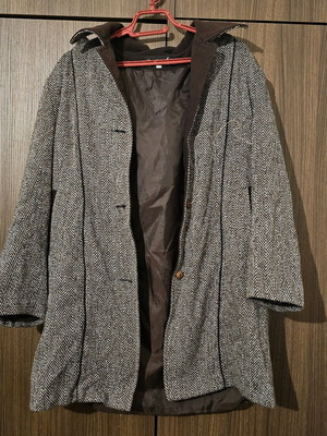 Flash women's coat used, herringbone pattern with hood