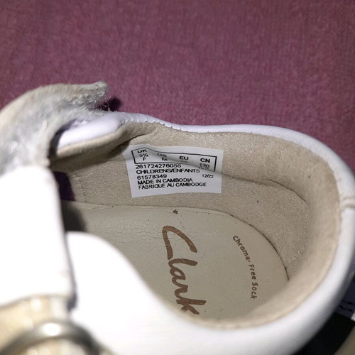 Clark's sandals 22