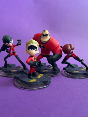 Disney Infinity The Incredibles Family Bundle като нов, комплект фигури