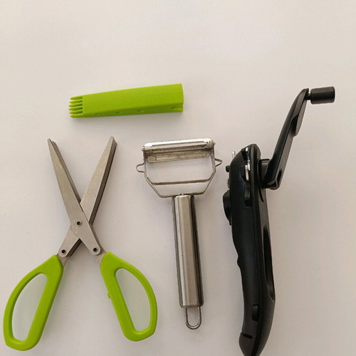 Kitchen small tools like new, set of 3 pieces