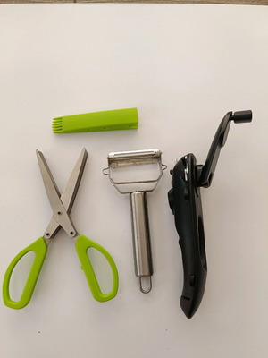 Kitchen small tools like new, set of 3 pieces