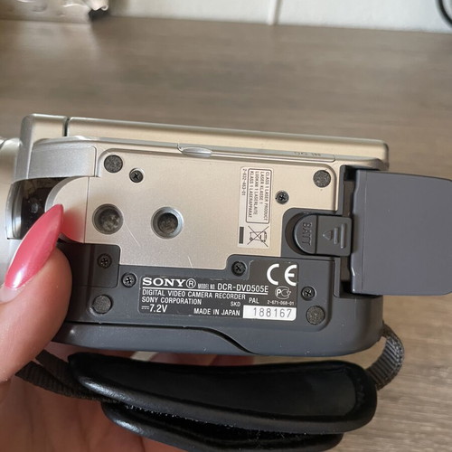 Sony Handycam DCR-DVD505 Vintage Camcorder like new