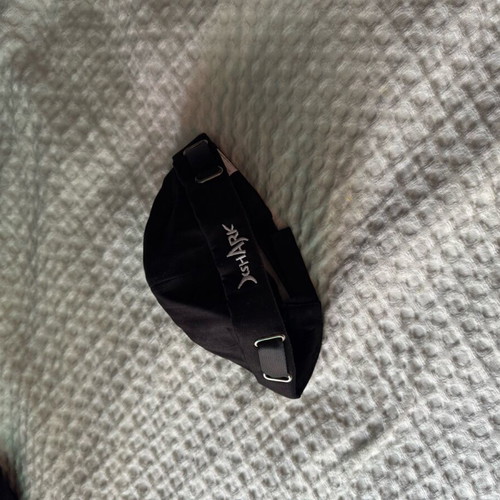 Round black hat adjustable size like new