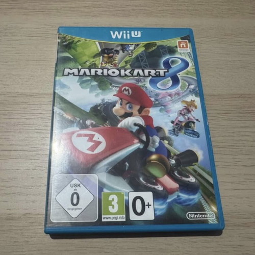 Mario Kart 8 Nintendo Wii U like new