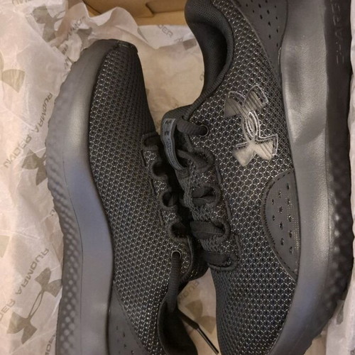 Under Armour UA W Charged Surge 4 running shoes new, black size 35.5
