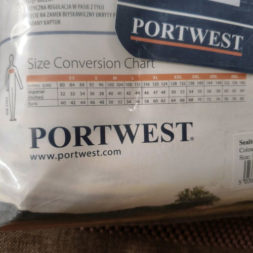 Portwest waterproof set new with hood and zipper