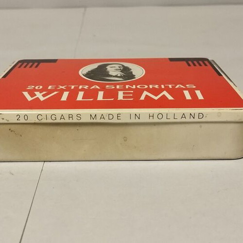 Willem II metal cigar case used, vintage collectible
