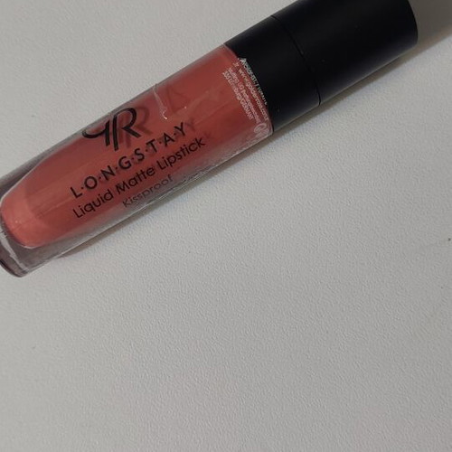 Golden Rose Longstay liquid matte lipstick no 17, no 14 and Seventeen long lasting lipstick