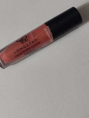 Golden Rose Longstay liquid matte lipstick no 17, no 14 and Seventeen long lasting lipstick
