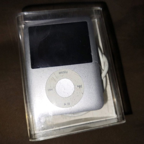 Apple iPod nano 3rd Generation 4GB μεταχειρισμένο, ασημί MA978LL/A A1236