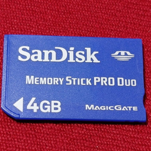 SanDisk 4GB Memory Stick PRO Duo used for Sony PSP