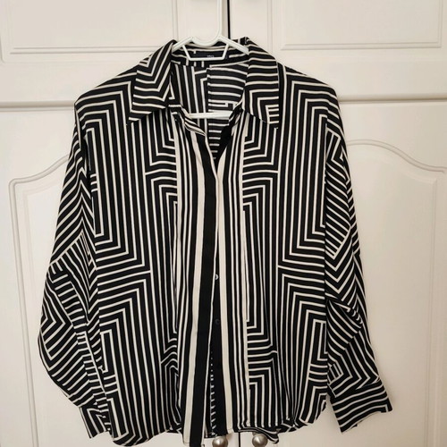 MANGO satin shirt black-beige XS like new