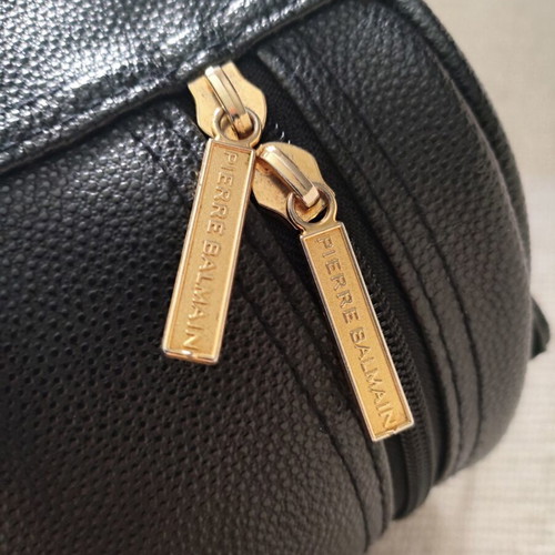 Pierre Balmain vegan leather vanity case like new, black