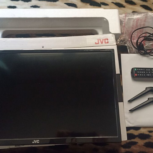 JVC LED LT24K110 24" HD TV like new