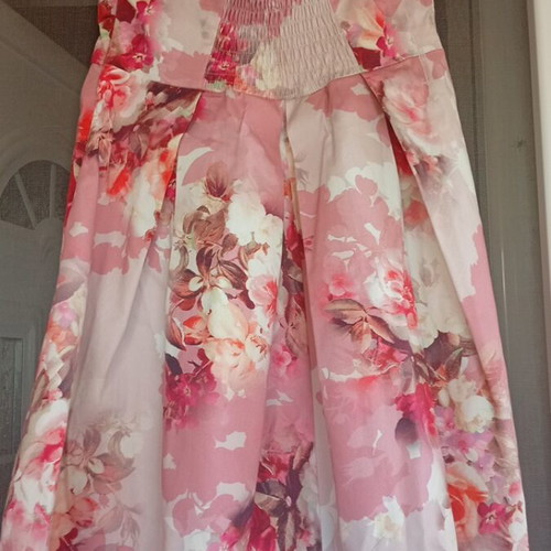 Bellina summer dress like new, size large, below knee length