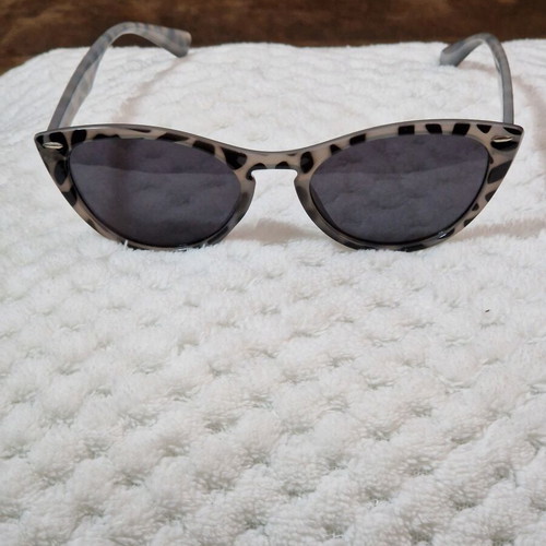 Santa Barbara Polo women's sunglasses like new, black and gray