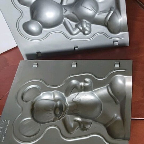 Mickey Mouse cake mold used