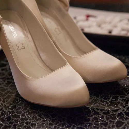 Migato bridal pumps size 37, beige