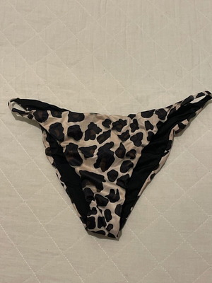 Bikini Bottom cut new, size Medium