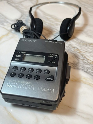 Sony Walkman WM-FX40 used with headphones, FM/AM, auto reverse