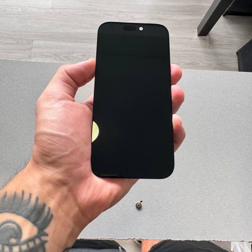 iPhone 17 Pro screen like new, genuine Apple replacement