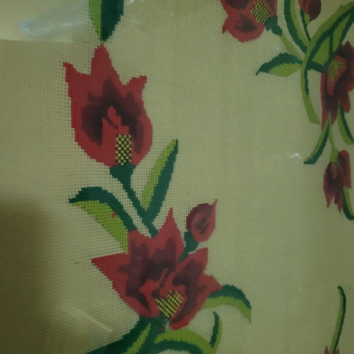 Embroidered painting with rose design