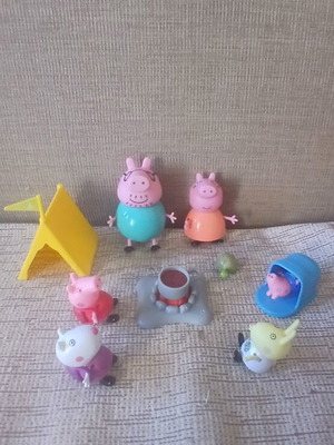 Peppa Camping Playset like new