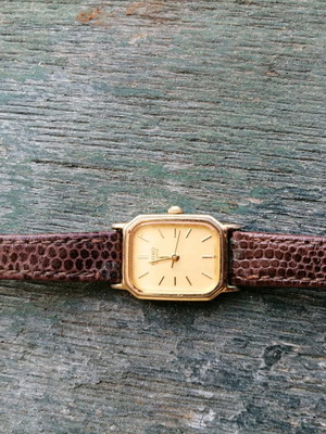 Ρολόι γυναικείο seiko.