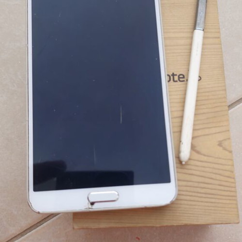 Samsung Galaxy Note 3 used with battery, charger, and S Pen