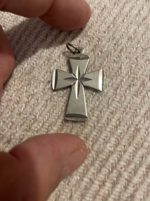 Silver cross like new