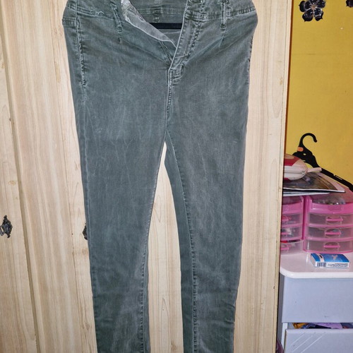Slim fit jeans L like new, olive color