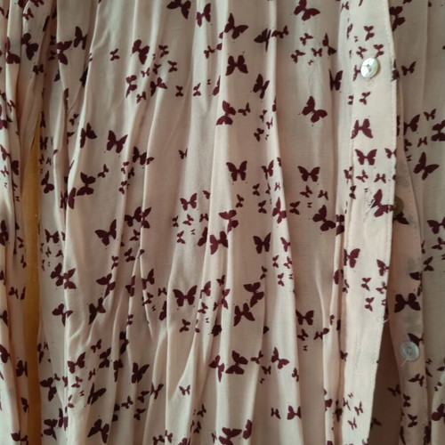Pink shirt with butterflies like new