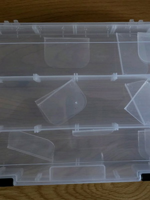 Organization box new with 18 compartments, transparent plastic