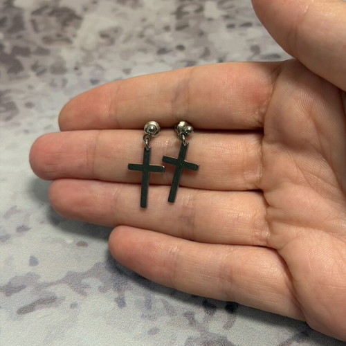 Cross earrings stainless steel like new, silver color