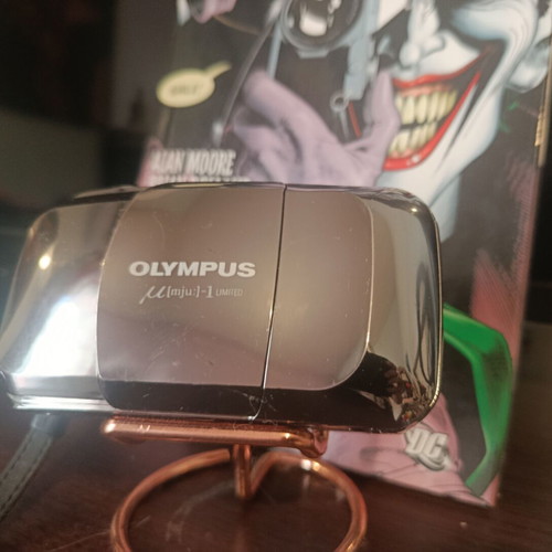 Olympus μ[mju:]-1 Limited Mirror Silver 35mm film camera used