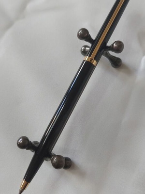 Elysee pen used