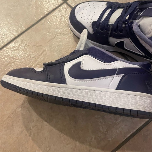 Nike Air Jordan slip-on shoes used, size 35, white with purple details