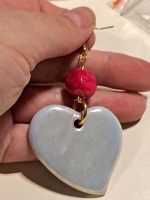 Earrings with ceramic heart and fuchsia nephrite, like new