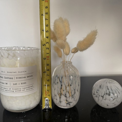 H&M decorative set – scented candle & glass jars