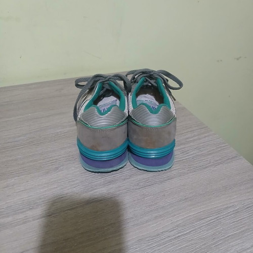 Athletic shoes used, size 39, gray