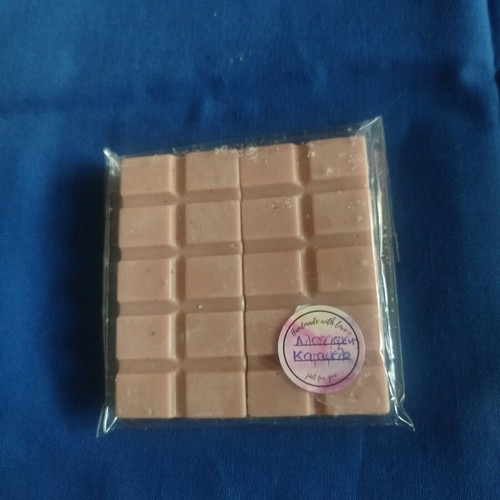 Handmade Wax Melt Bar with Salted Caramel Scent and 2 Pieces