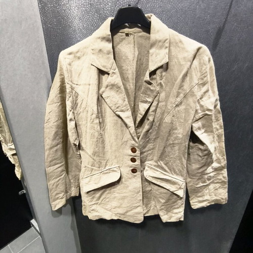 Beige linen jacket like new with wooden buttons size medium
