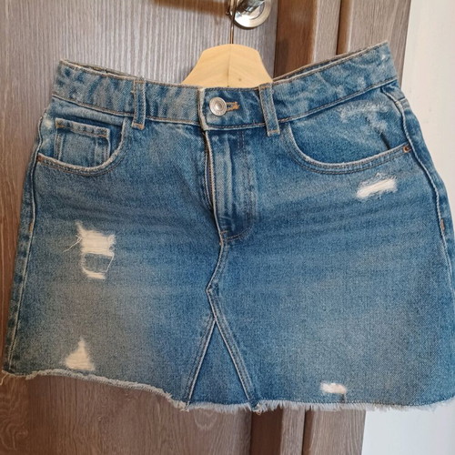 Zara denim skirt like new, size 12/xsmall, blue