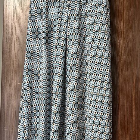 Dress No S, extremely impressive, for morning and evening.