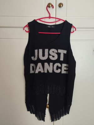 Black T-shirt with Print like new