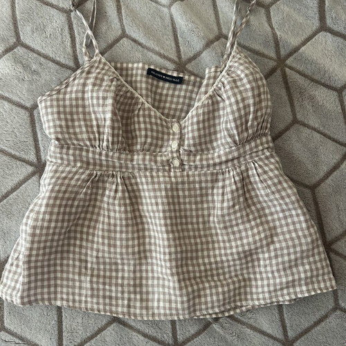 Brandy Melville top in good condition, beige