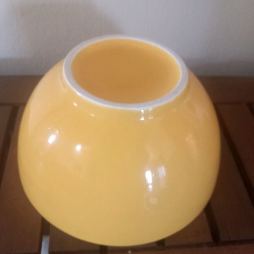 Deep plate used with Chiquita logo