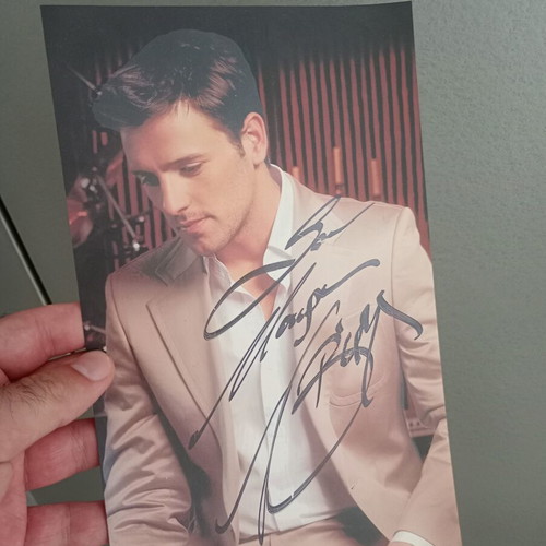 Nikos Vertis collectible autograph card used