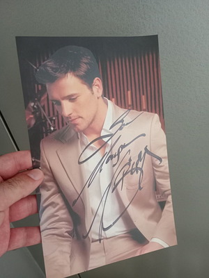 Nikos Vertis collectible autograph card used
