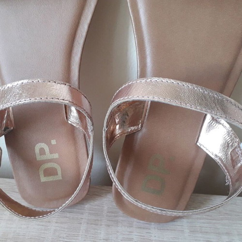 Dorothy Perkins flat sandals rose gold size 37 like new